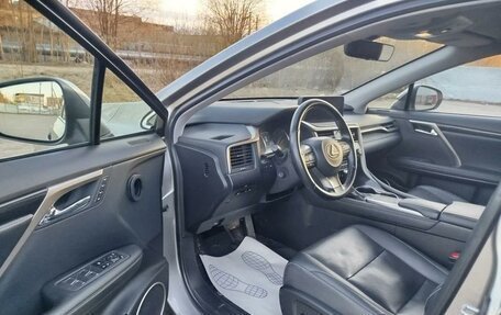 Lexus RX IV рестайлинг, 2021 год, 5 700 000 рублей, 8 фотография