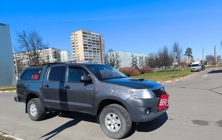 Toyota Hilux VII, 2013 год, 1 950 000 рублей, 2 фотография