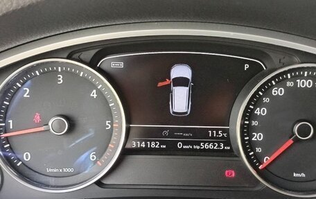 Volkswagen Touareg III, 2011 год, 1 790 000 рублей, 6 фотография