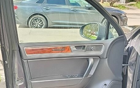 Volkswagen Touareg III, 2011 год, 1 790 000 рублей, 9 фотография