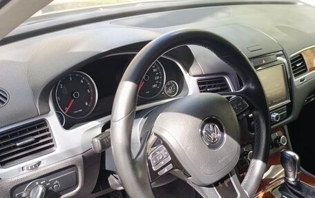 Volkswagen Touareg III, 2011 год, 1 790 000 рублей, 11 фотография