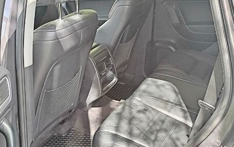 Volkswagen Touareg III, 2011 год, 1 790 000 рублей, 16 фотография