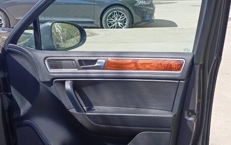 Volkswagen Touareg III, 2011 год, 1 790 000 рублей, 12 фотография