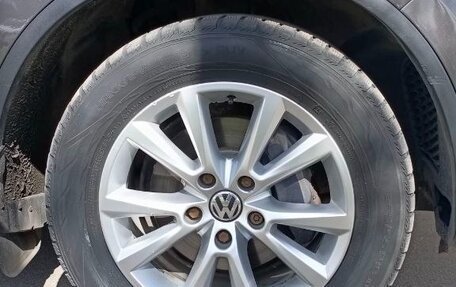 Volkswagen Touareg III, 2011 год, 1 790 000 рублей, 20 фотография