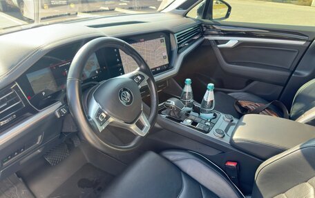 Volkswagen Touareg III, 2019 год, 5 330 000 рублей, 10 фотография