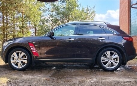 Infiniti QX70, 2015 год, 2 090 000 рублей, 4 фотография