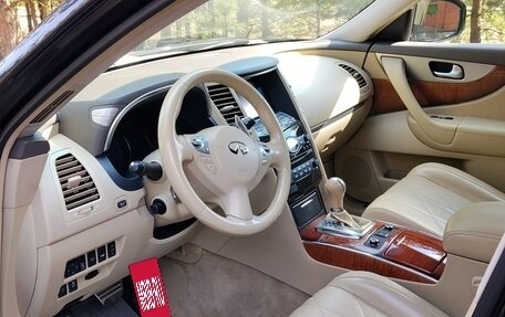 Infiniti QX70, 2015 год, 2 090 000 рублей, 8 фотография