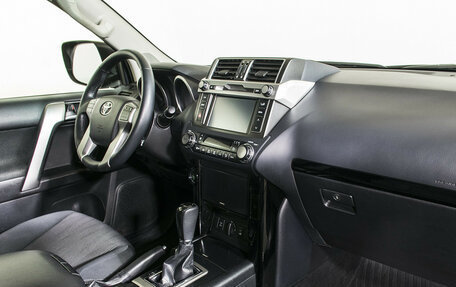 Toyota Land Cruiser Prado 150 рестайлинг 2, 2015 год, 3 297 000 рублей, 11 фотография