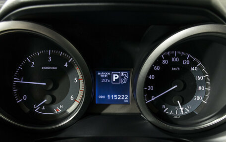 Toyota Land Cruiser Prado 150 рестайлинг 2, 2015 год, 3 297 000 рублей, 13 фотография