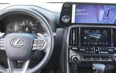 Lexus LX, 2022 год, 13 772 448 рублей, 11 фотография