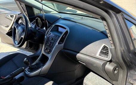 Opel Astra J, 2011 год, 600 000 рублей, 15 фотография