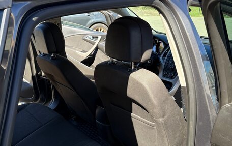 Opel Astra J, 2011 год, 600 000 рублей, 14 фотография