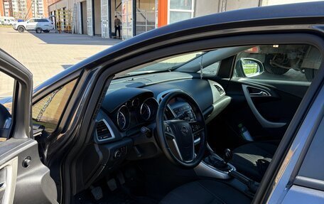 Opel Astra J, 2011 год, 600 000 рублей, 11 фотография