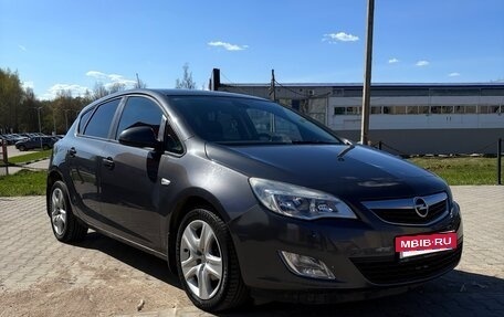 Opel Astra J, 2011 год, 600 000 рублей, 4 фотография