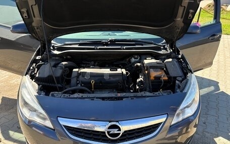 Opel Astra J, 2011 год, 600 000 рублей, 16 фотография