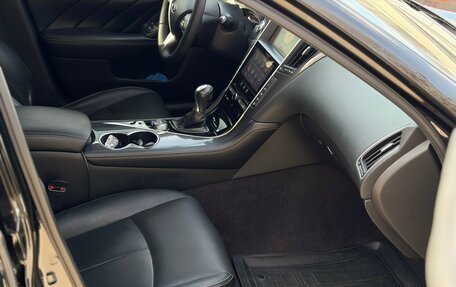 Infiniti Q50 I рестайлинг, 2017 год, 1 870 000 рублей, 17 фотография