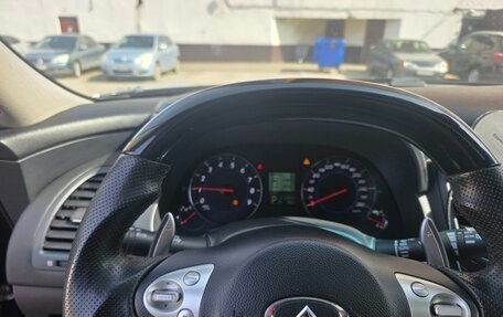 Infiniti FX II, 2011 год, 1 800 000 рублей, 8 фотография