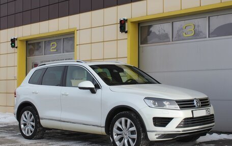 Volkswagen Touareg III, 2015 год, 3 395 000 рублей, 8 фотография
