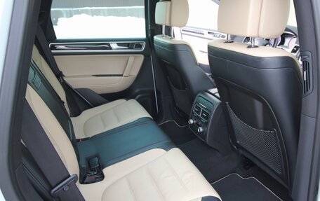 Volkswagen Touareg III, 2015 год, 3 395 000 рублей, 14 фотография