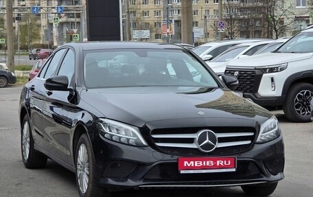 Mercedes-Benz C-Класс, 2018 год, 2 450 000 рублей, 3 фотография