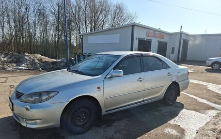 Toyota Camry V40, 2004 год, 950 000 рублей, 4 фотография