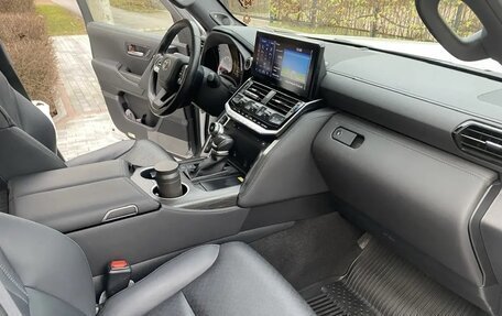 Toyota Land Cruiser, 2022 год, 11 500 000 рублей, 7 фотография