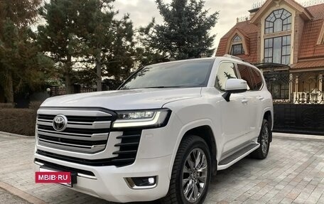 Toyota Land Cruiser, 2022 год, 11 500 000 рублей, 2 фотография