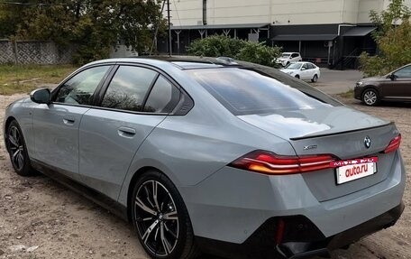 BMW 5 серия, 2024 год, 5 500 000 рублей, 2 фотография