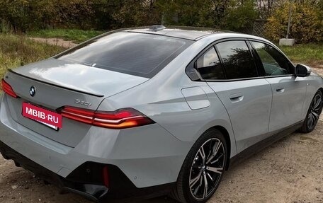 BMW 5 серия, 2024 год, 5 500 000 рублей, 3 фотография