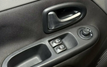 Renault Symbol, 2008 год, 420 000 рублей, 17 фотография