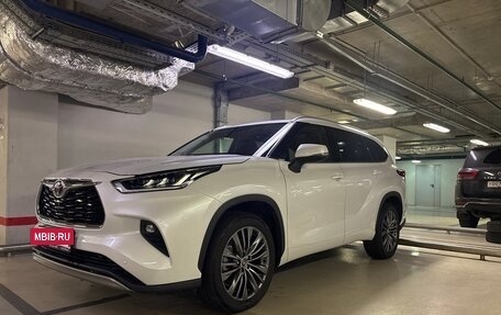 Toyota Highlander, 2025 год, 5 899 999 рублей, 2 фотография