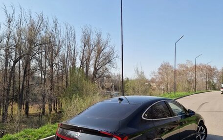 Hyundai Sonata VIII, 2022 год, 1 900 000 рублей, 4 фотография