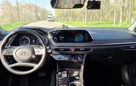 Hyundai Sonata VIII, 2022 год, 1 900 000 рублей, 7 фотография