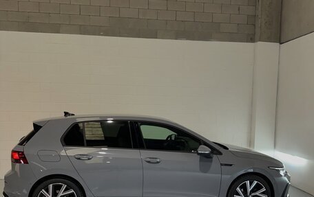 Volkswagen Golf VIII, 2022 год, 1 800 000 рублей, 3 фотография