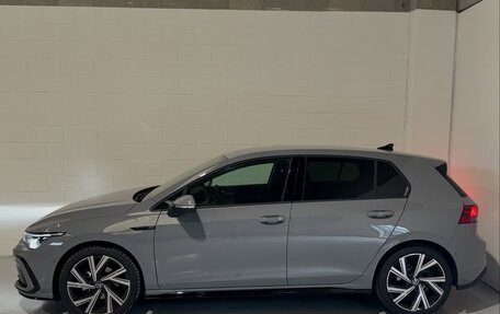 Volkswagen Golf VIII, 2022 год, 1 800 000 рублей, 6 фотография