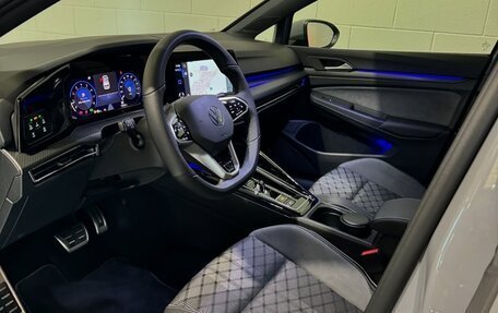 Volkswagen Golf VIII, 2022 год, 1 800 000 рублей, 7 фотография