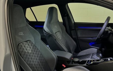 Volkswagen Golf VIII, 2022 год, 1 800 000 рублей, 8 фотография