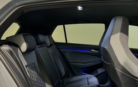 Volkswagen Golf VIII, 2022 год, 1 800 000 рублей, 13 фотография