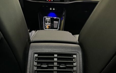 Volkswagen Golf VIII, 2022 год, 1 800 000 рублей, 11 фотография