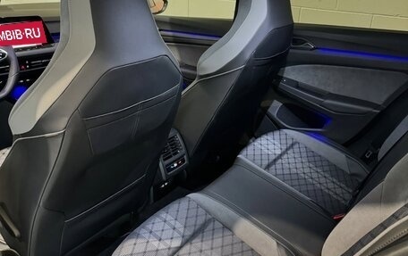 Volkswagen Golf VIII, 2022 год, 1 800 000 рублей, 14 фотография