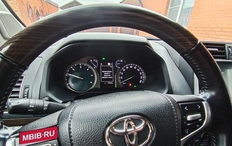 Toyota Land Cruiser Prado 150 рестайлинг 2, 2022 год, 8 284 000 рублей, 13 фотография