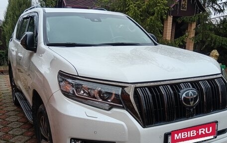 Toyota Land Cruiser Prado 150 рестайлинг 2, 2022 год, 8 284 000 рублей, 3 фотография