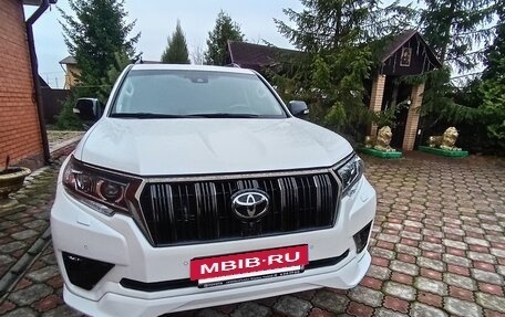 Toyota Land Cruiser Prado 150 рестайлинг 2, 2022 год, 8 284 000 рублей, 8 фотография