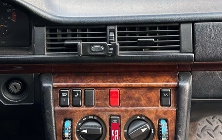 Mercedes-Benz E-Класс, 1995 год, 1 000 000 рублей, 8 фотография