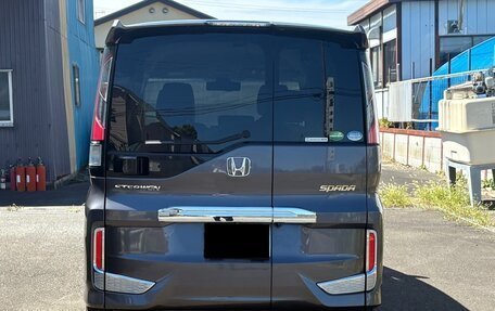 Honda Stepwgn IV, 2021 год, 2 140 000 рублей, 13 фотография