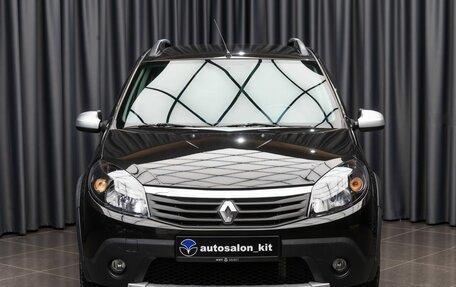 Renault Sandero I, 2013 год, 799 000 рублей, 2 фотография