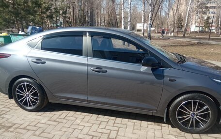 Hyundai Solaris II рестайлинг, 2021 год, 1 595 000 рублей, 4 фотография