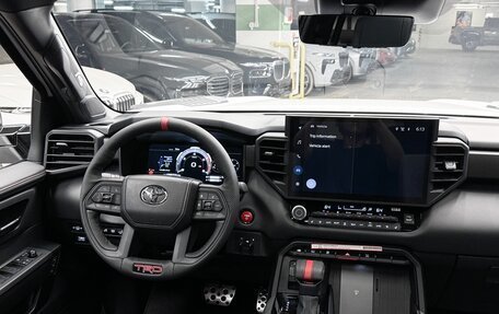 Toyota Sequoia, 2025 год, 14 990 000 рублей, 2 фотография