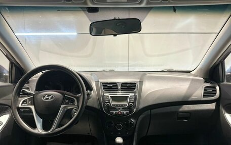 Hyundai Solaris II рестайлинг, 2011 год, 780 000 рублей, 10 фотография