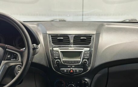 Hyundai Solaris II рестайлинг, 2011 год, 780 000 рублей, 13 фотография